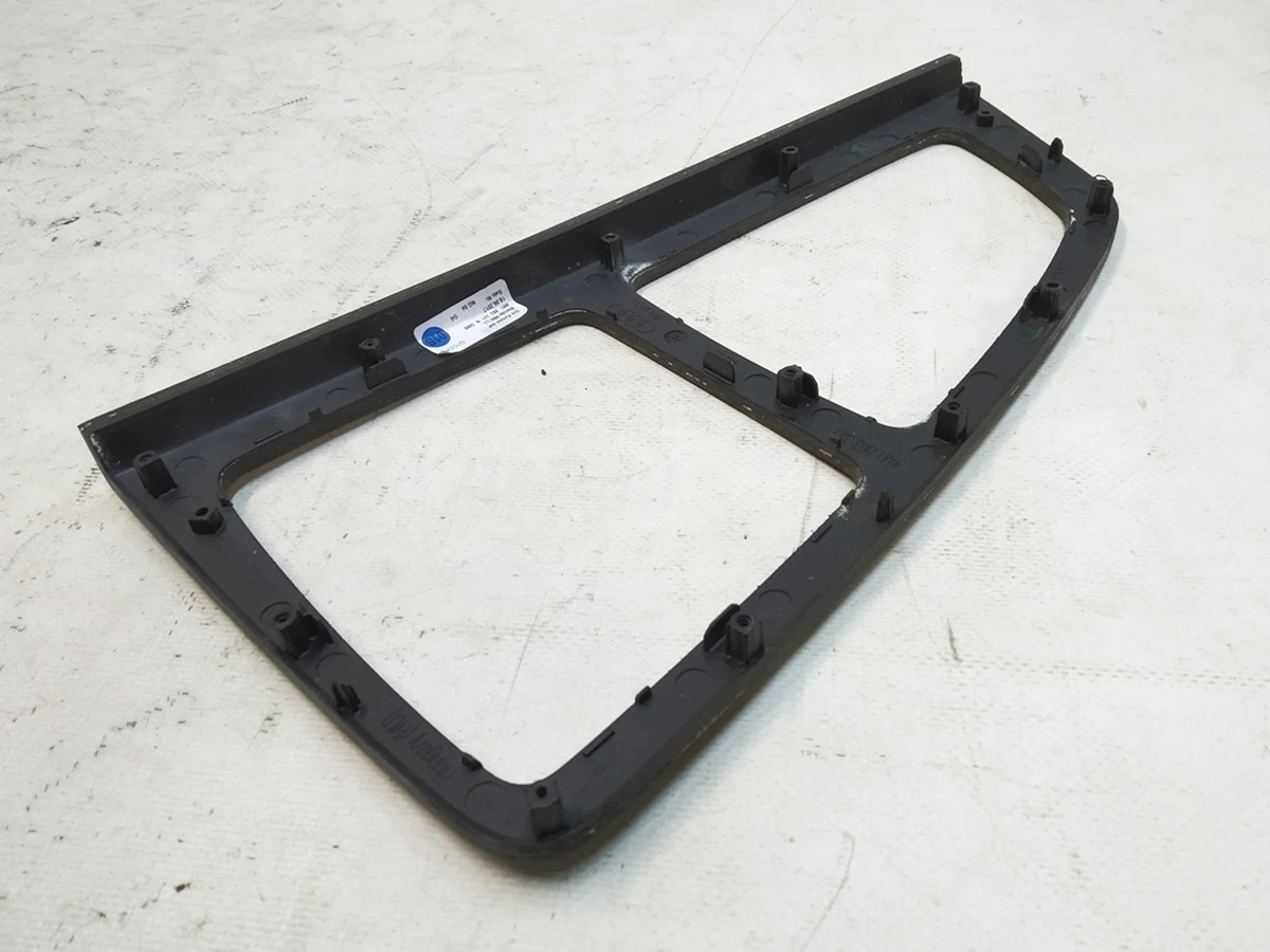 Декоративна рамка центральної консолі GM5 opex Audi Q7 4M1863321N