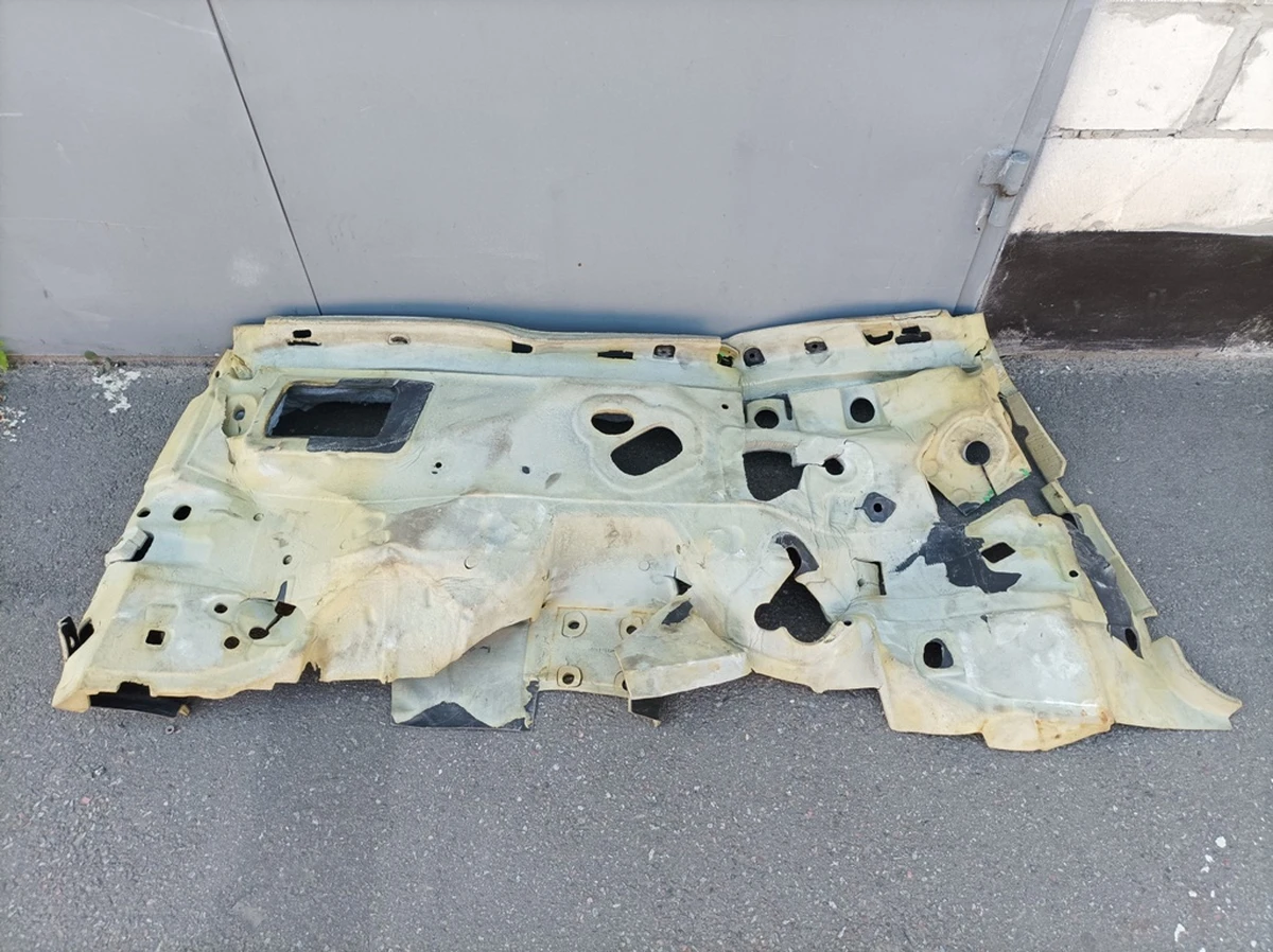 Шумоізоляція підлоги перегородки моторного відсіку та тунелю Audi Q7 4M1863923L