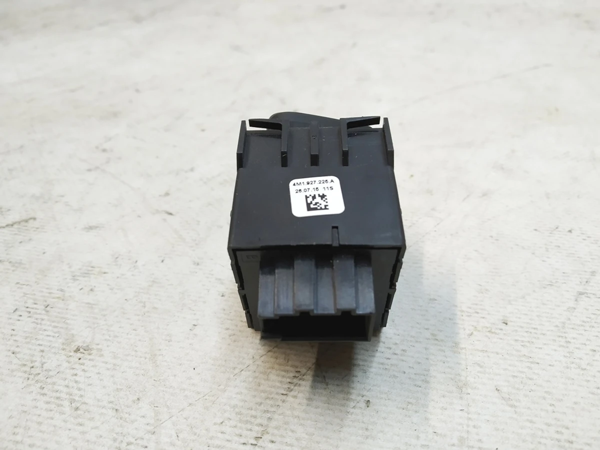 Вимикач електромеханічний гальма стоянки Audi Q7 4M1927225A