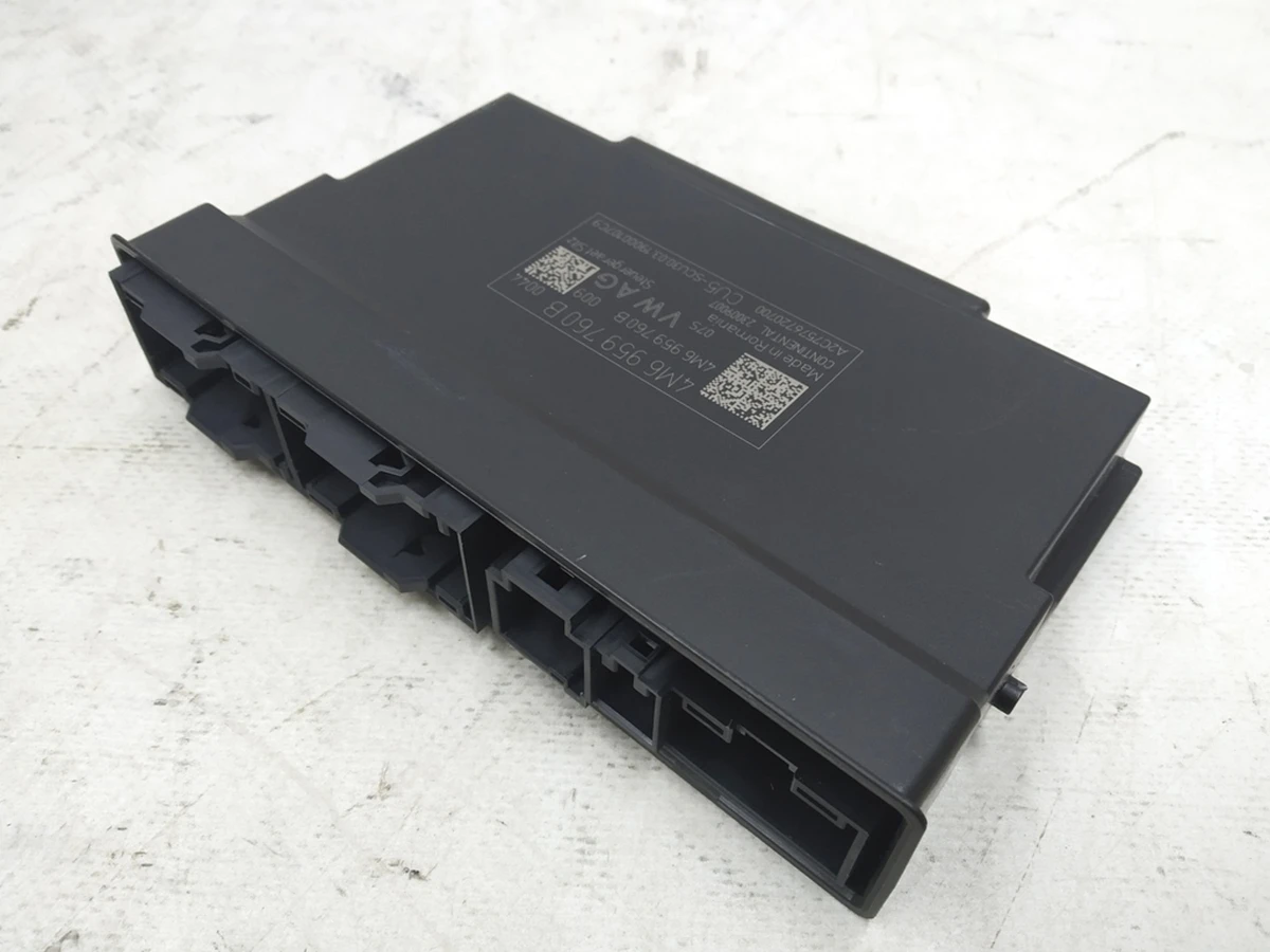 Блок управления сиденья Audi E-tron 4M6959760B