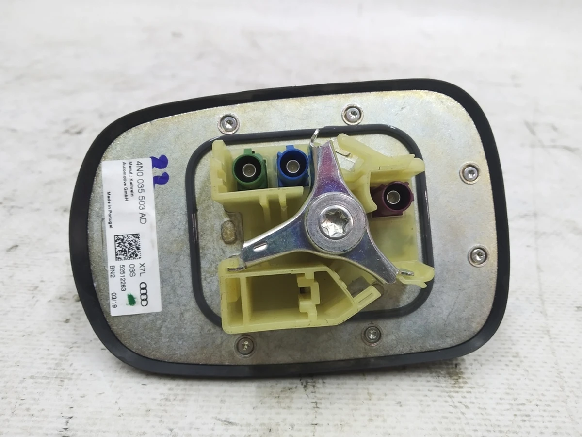 Антена комбінована для даху Audi E-tron 4N0035503AD