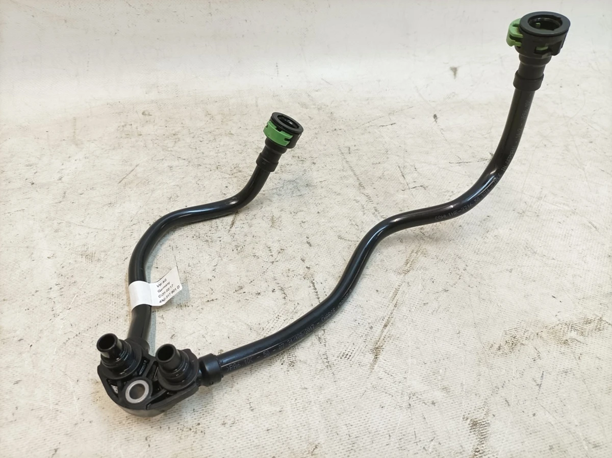 Pressure oil line for transmission oil cooling assembly Audi Q7 4N0317801D