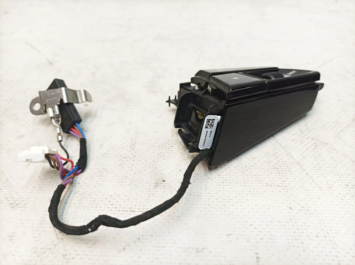 Блок багатофункціональних клавіш рульового колеса правий Audi E-tron 4N0951523G