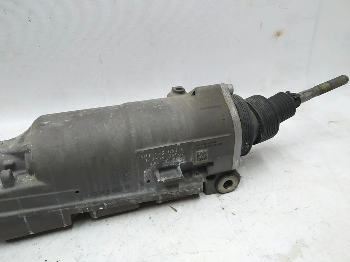 Рульовий механізм з внутрішніми шарнірами кермових тяг Audi E-tron 4N1423053L