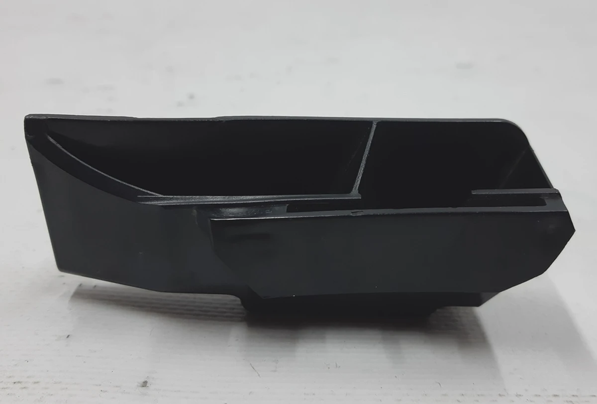 Кронштейн бампера передній лівий BMW i3 51117306347