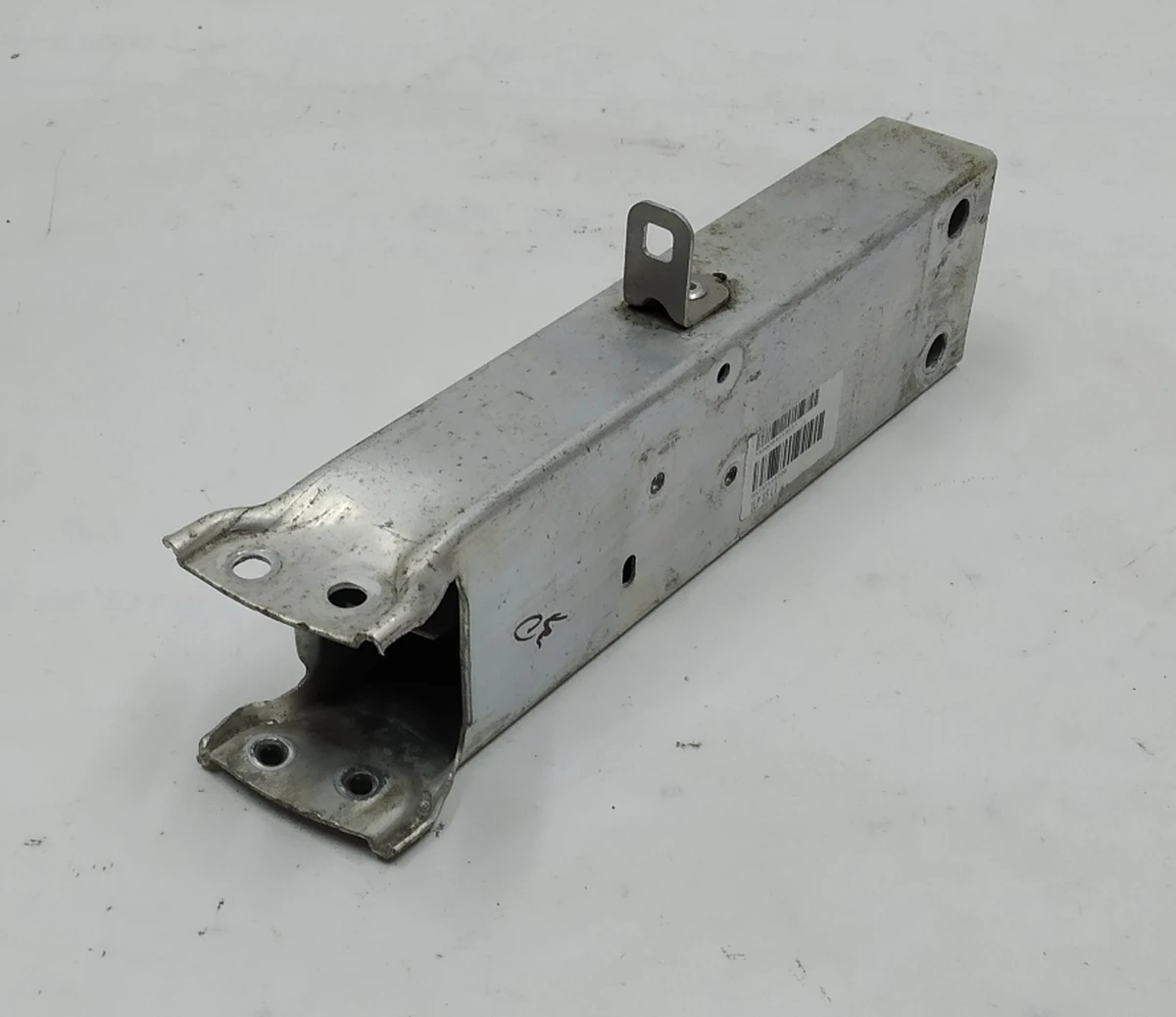 Деформуємий елемент (стакан) основного підсилювача бампера переднього верхній лівий BMW I3 51117375957