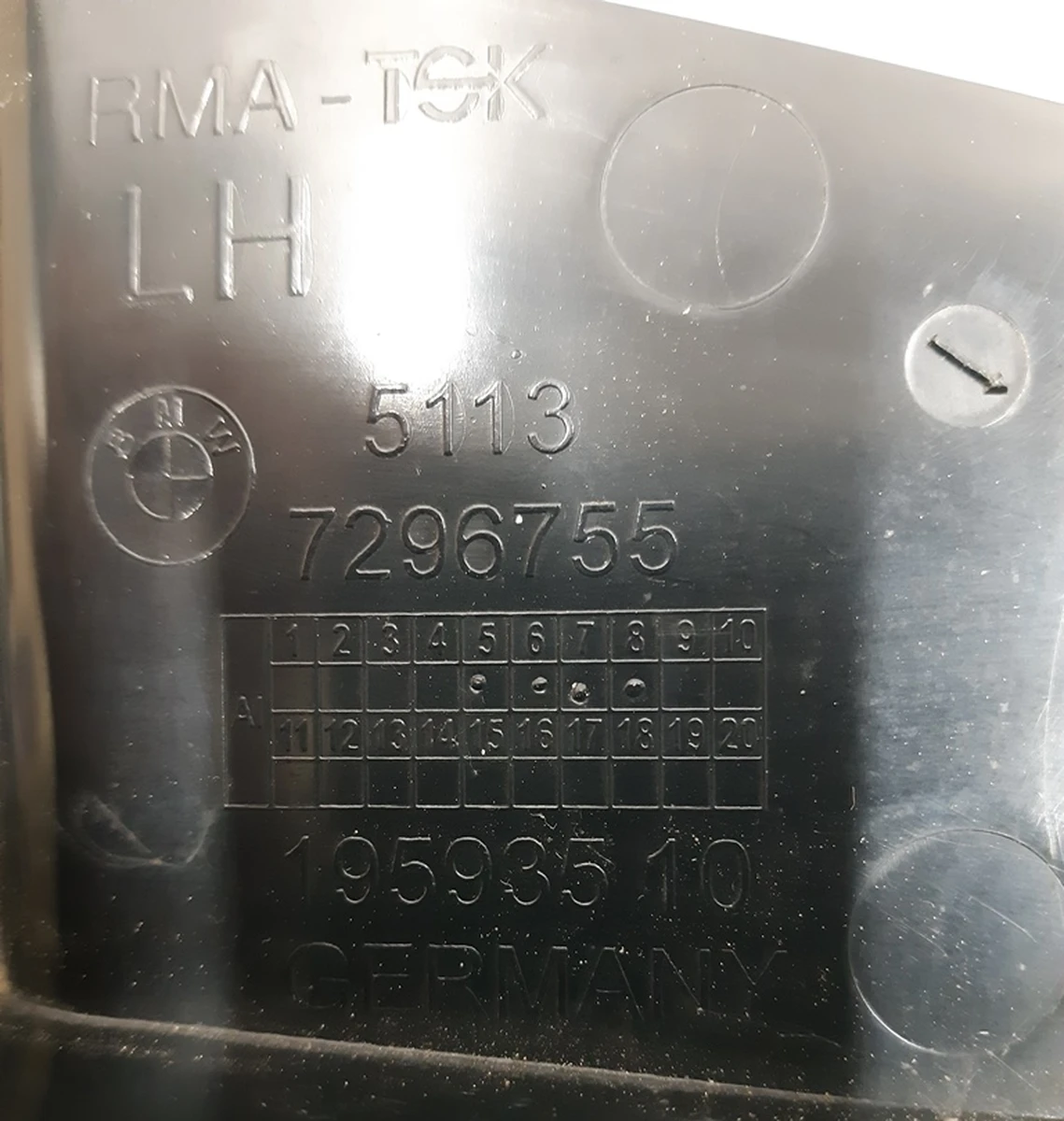 Side panel bracket, rear left 1 BMW i3 51137296755