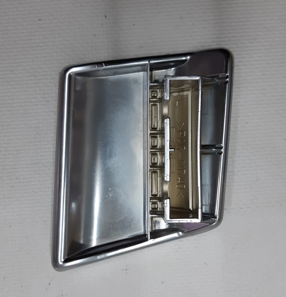 Ручка відкриття дверей лівої задньої внутрішня CHROM BMW I3 51227313879