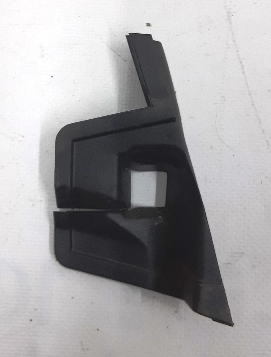 Накладка гумова петлі верхньої двері передньої лівої BMW I3 51417363177