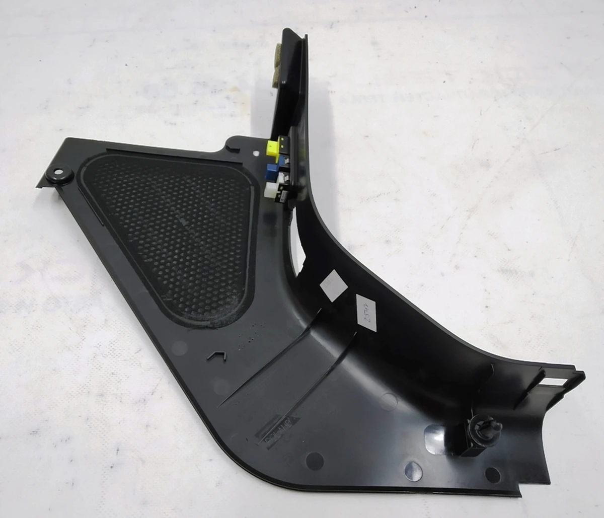 Облицювання порогу стійки А нижня ліва в зборі з кнопками відкриття багажника капота паливного люка BMW i3 51437272417