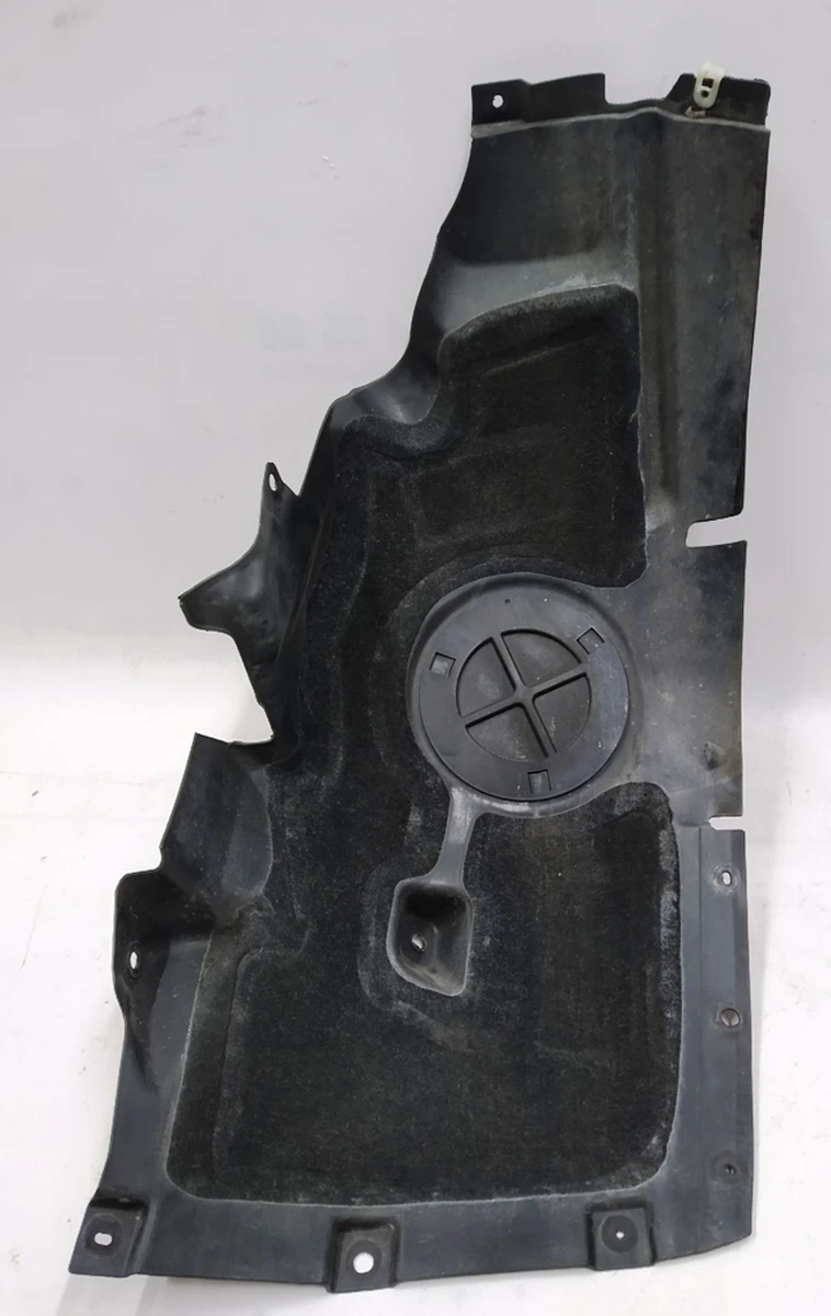 Подкрылок передний правый передняя часть в сборе с клипсой BMW i3 51717368600