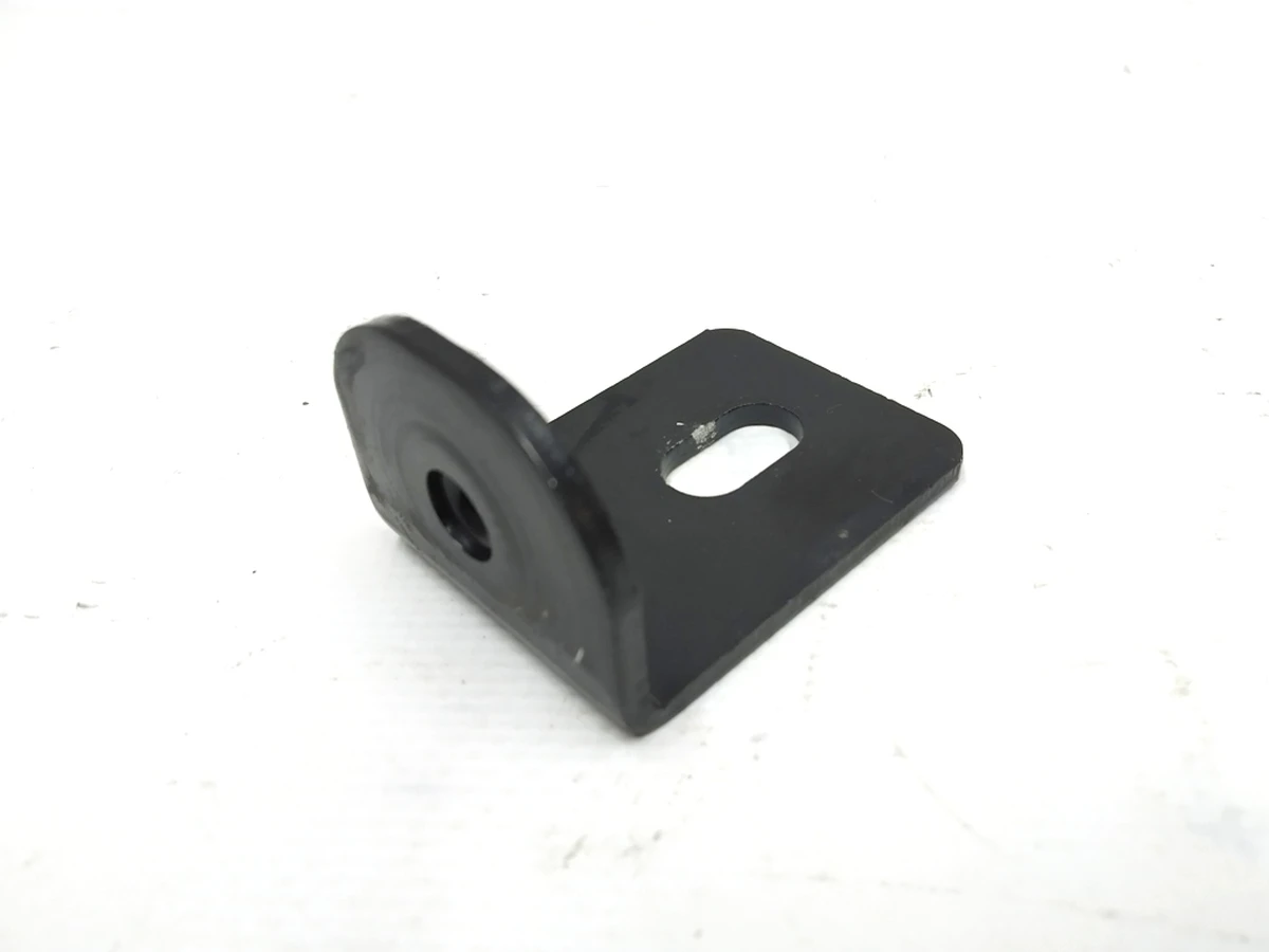 Кронштейн кріплення боксу підкапотного простору BMW I3 51747330158