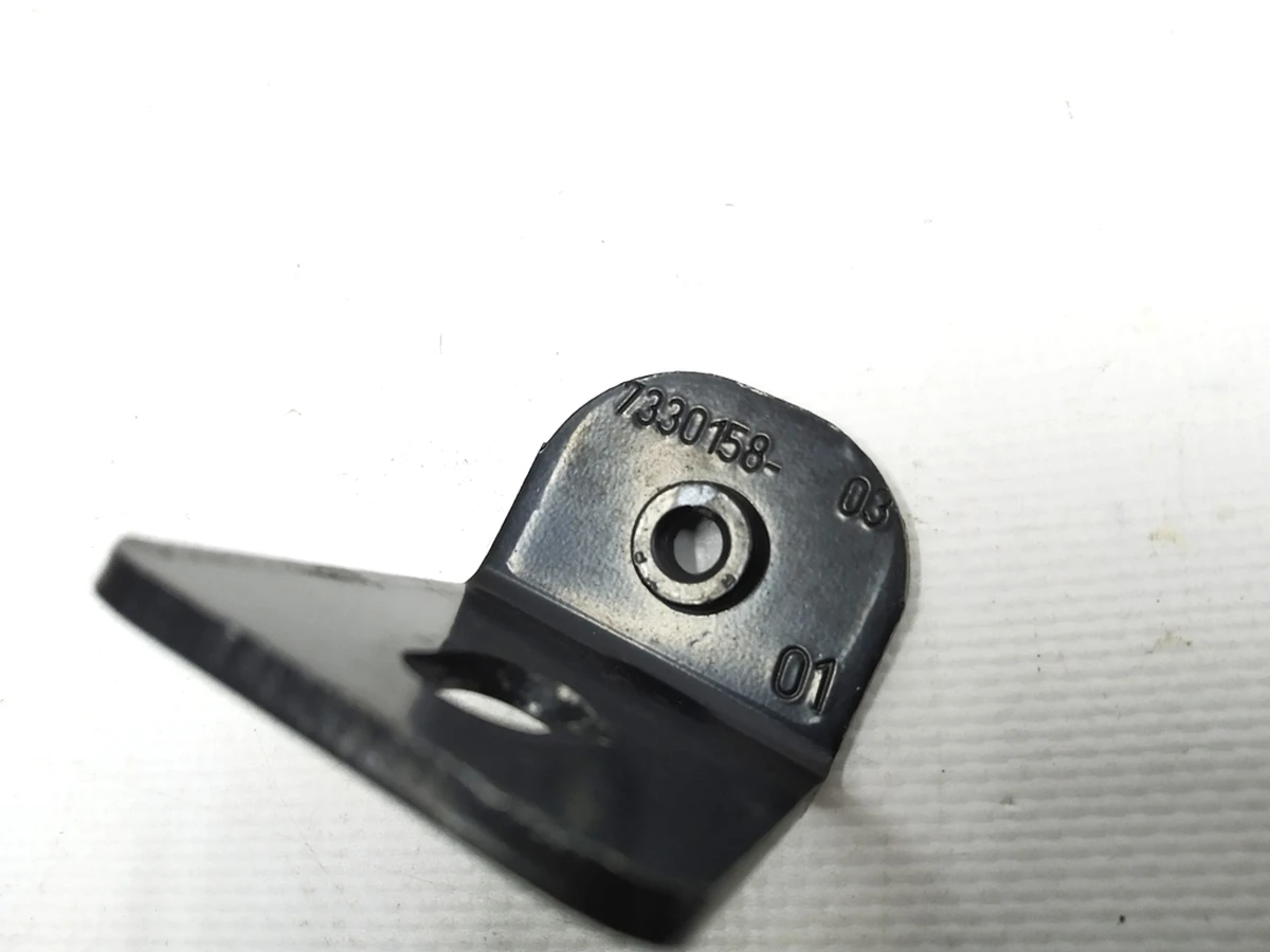 Кронштейн кріплення боксу підкапотного простору BMW I3 51747330158