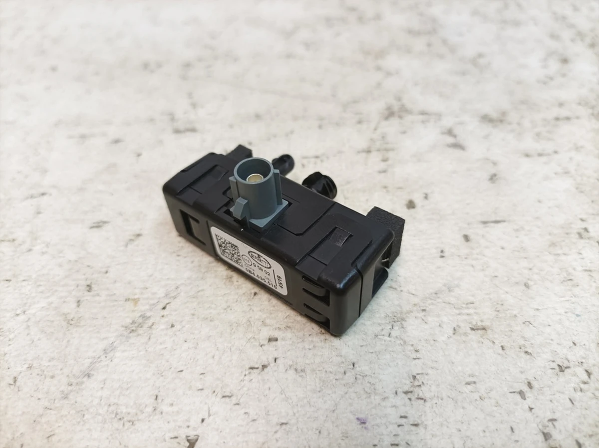 Wi-Fi antenna Porsche Taycan 5B4035510