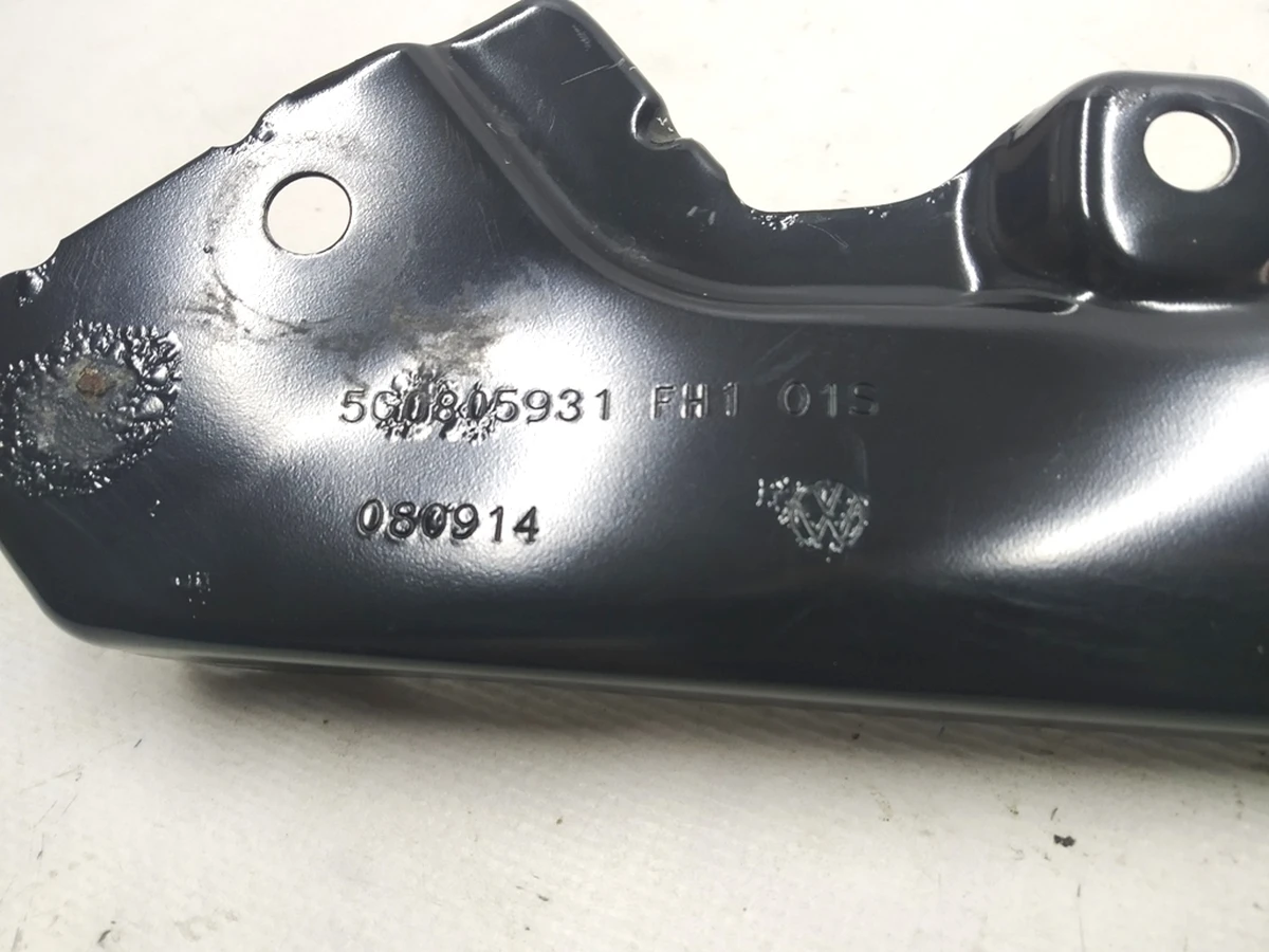 Стойка несущая Передняя панель левая VW E-GOLF 5G0805931