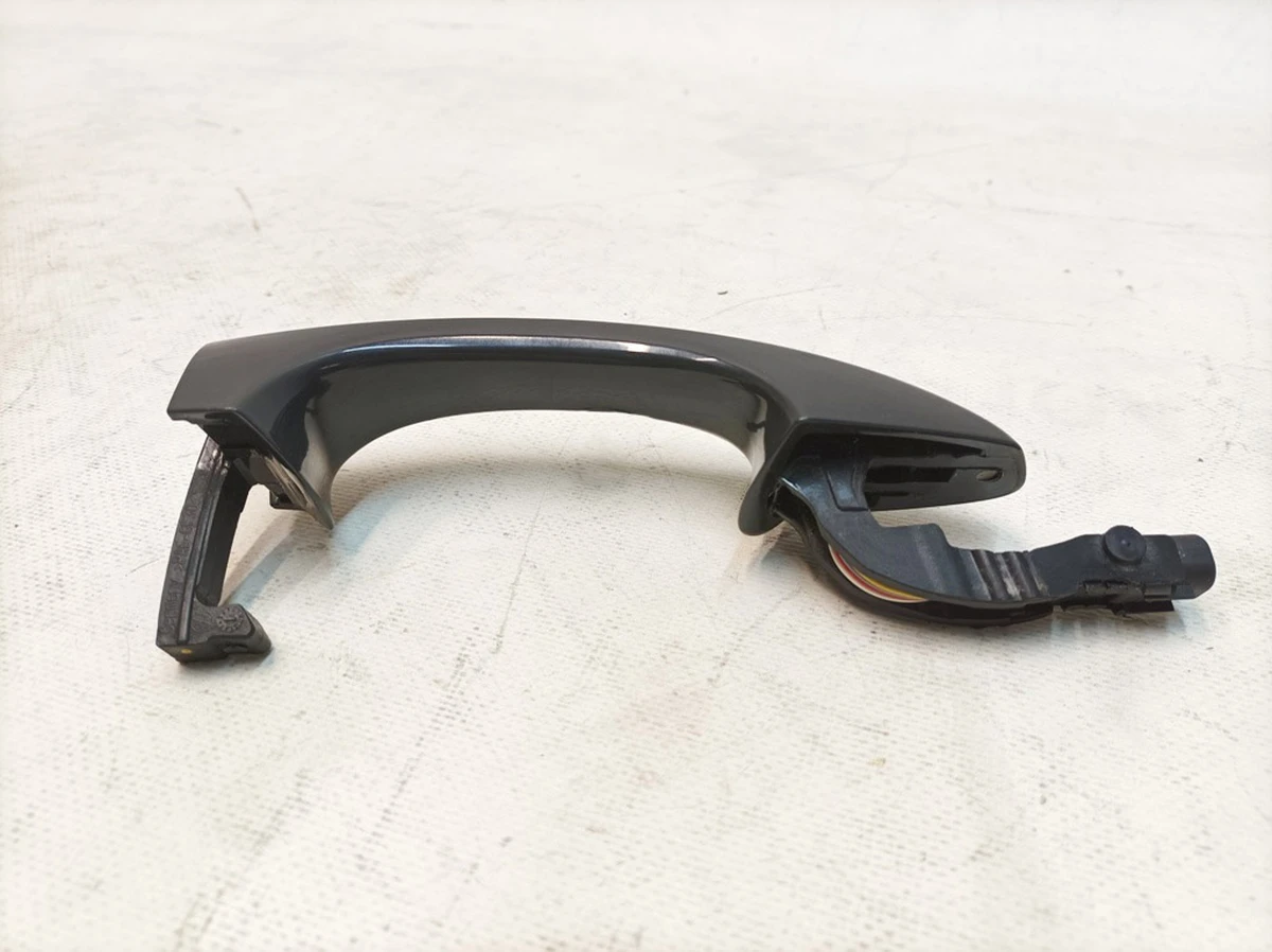 Ручка зовнішня двері передньої лівої Код фарби: R7H Volkswagen E-GOLF 5G0837205Q