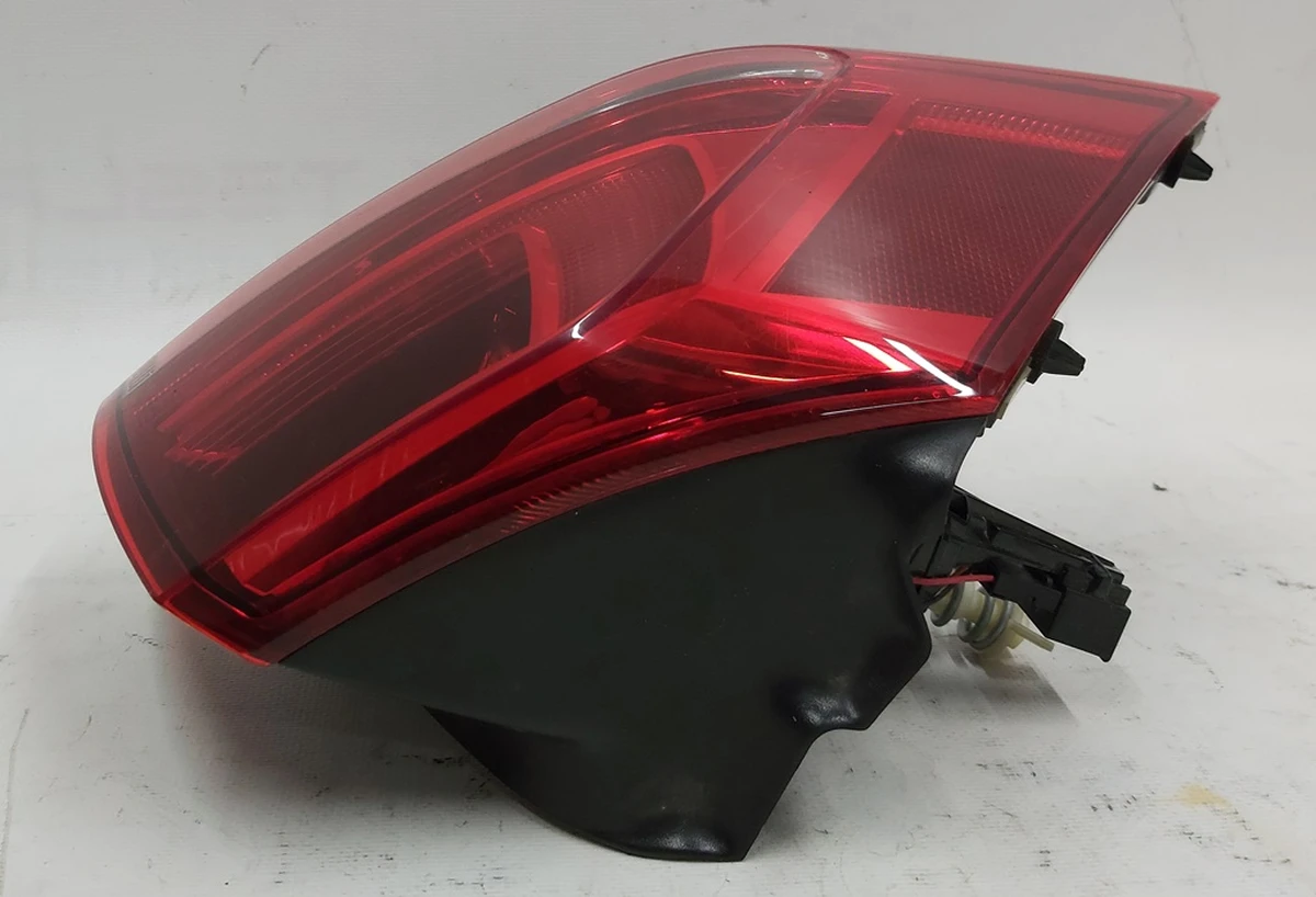 Ліхтар задній лівий зовнішній VW E-GOLF 5G0945095N