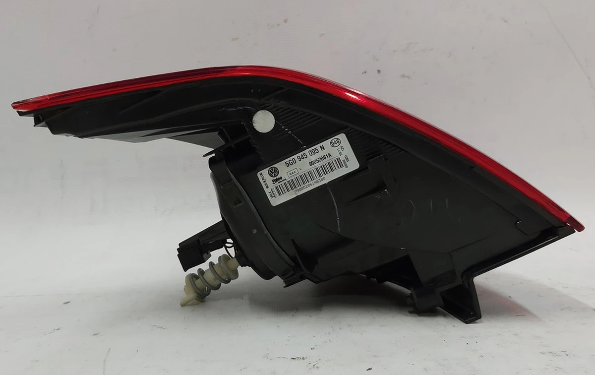 Ліхтар задній лівий зовнішній VW E-GOLF 5G0945095N