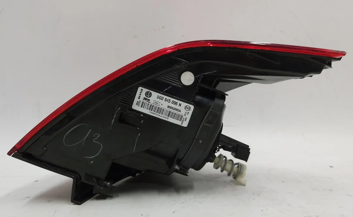 Ліхтар задній правий зовнішній VW E-GOLF 5G0945096N