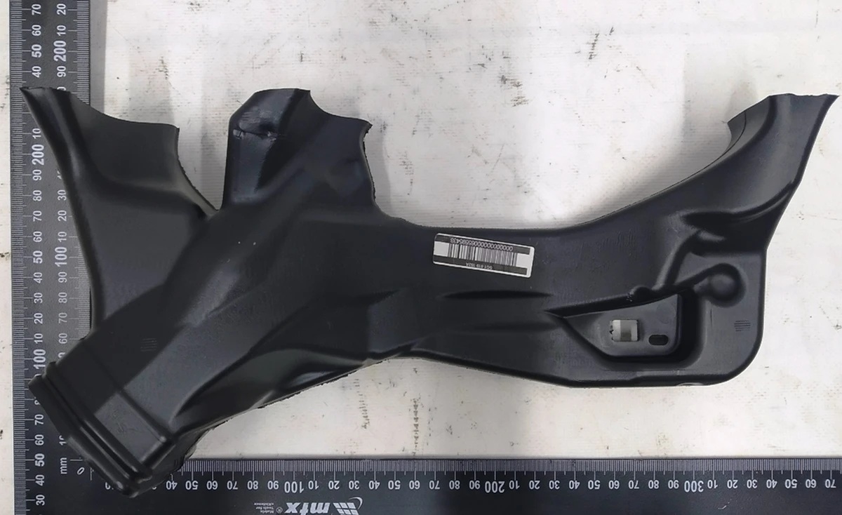 Воздуховод обдува ног пассажира 5G1819152A Volkswagen E-GOLF