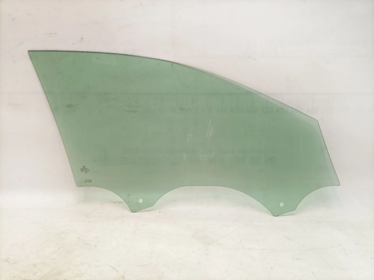 Стекло двери передней левой Volkswagen E-GOLF 5G4845201B