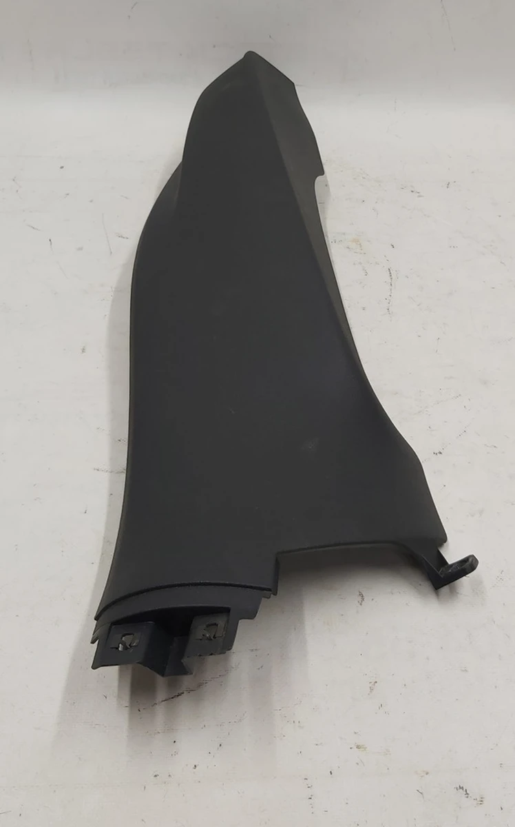 Облицовка стойки C (колёсной арки) нижняя правая 5G6867766E Volkswagen E-GOLF