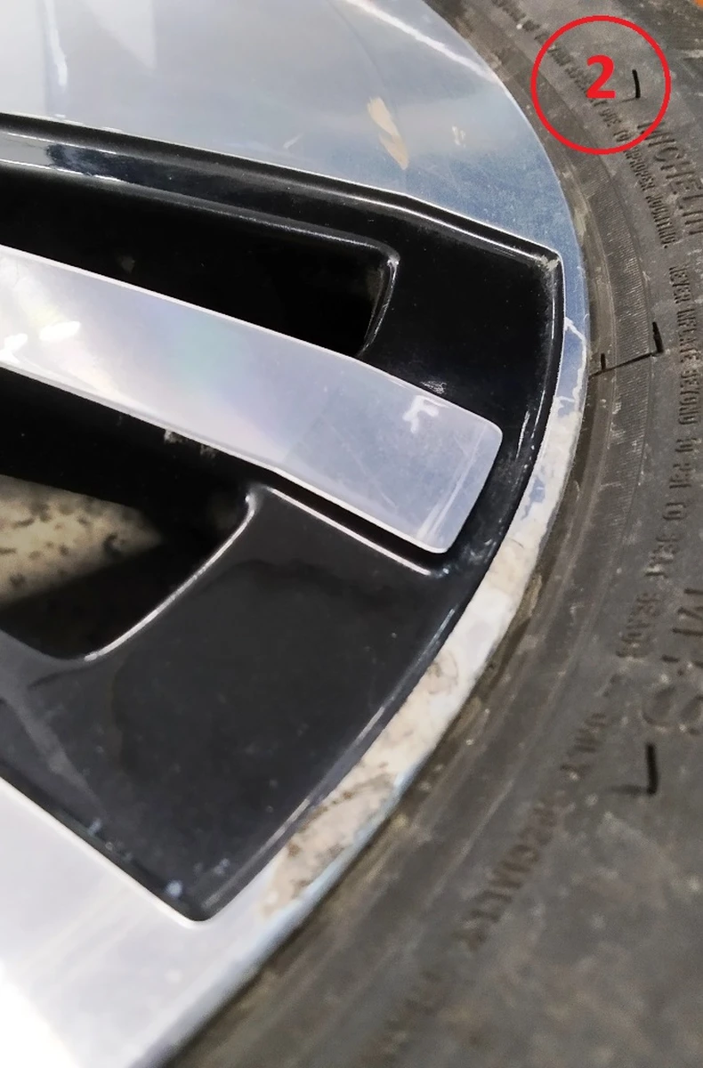 Complete wheel with damage (disc 6.5JX16H2 ET46 tire MICHELIN 205/55 R16 tread 3.18mm) 5GE601025 Volkswagen E-