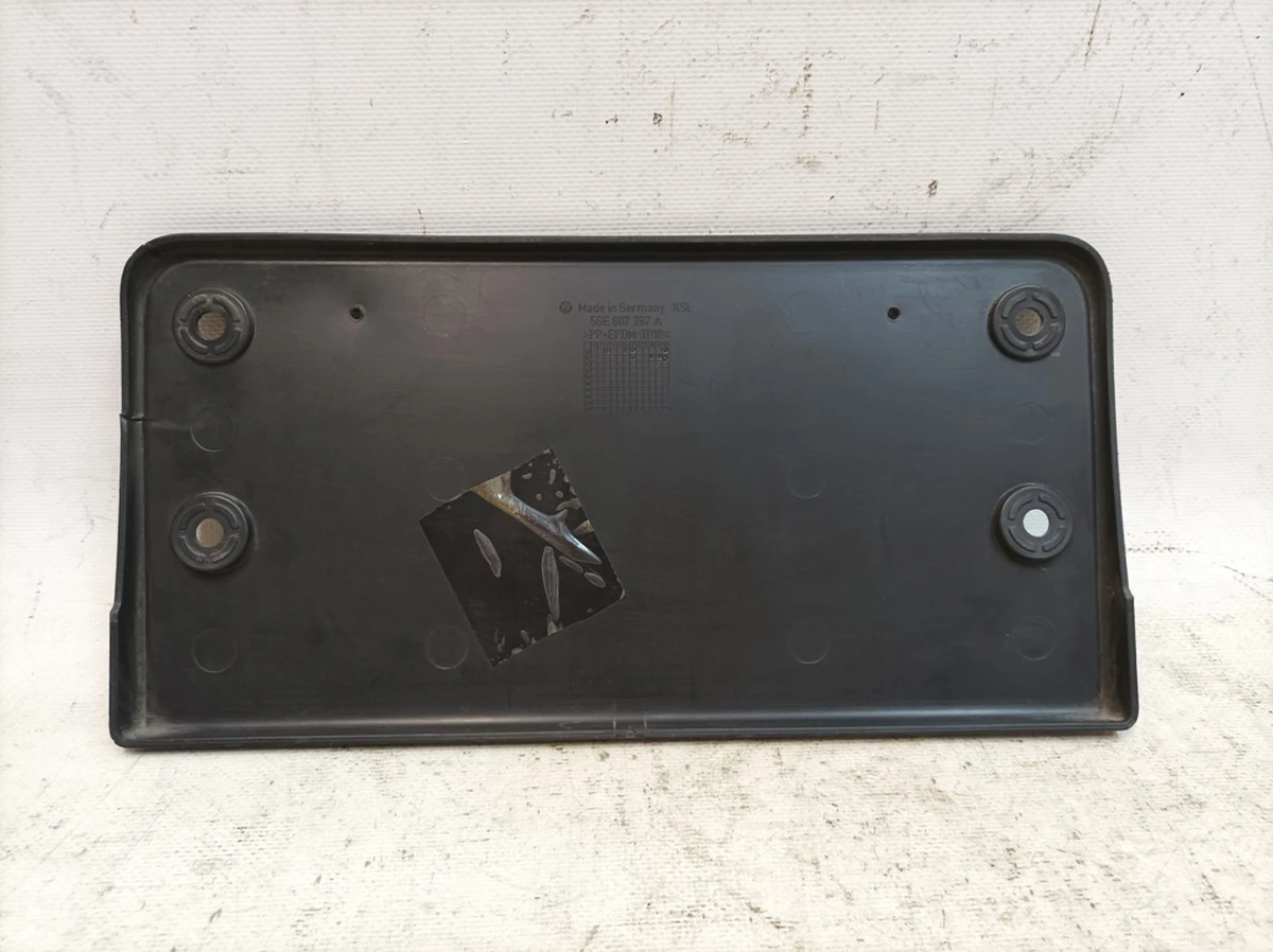 Кронштейн номерного знака передний чёрный satinschwarz с повреждением Volkswagen E-GOLF 5GE807287A