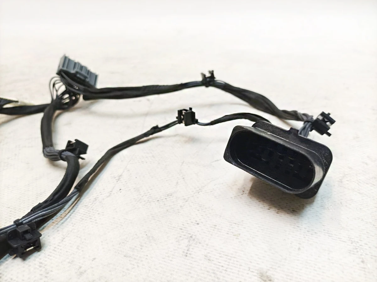 Електропроводка внутрішня фари світлодіодної правої VW E-GOLF 5GE941774B