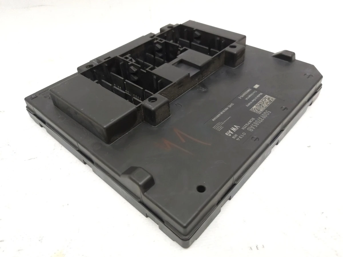 Блок управління бортової мережі Volkswagen E-GOLF 5Q0937085AB