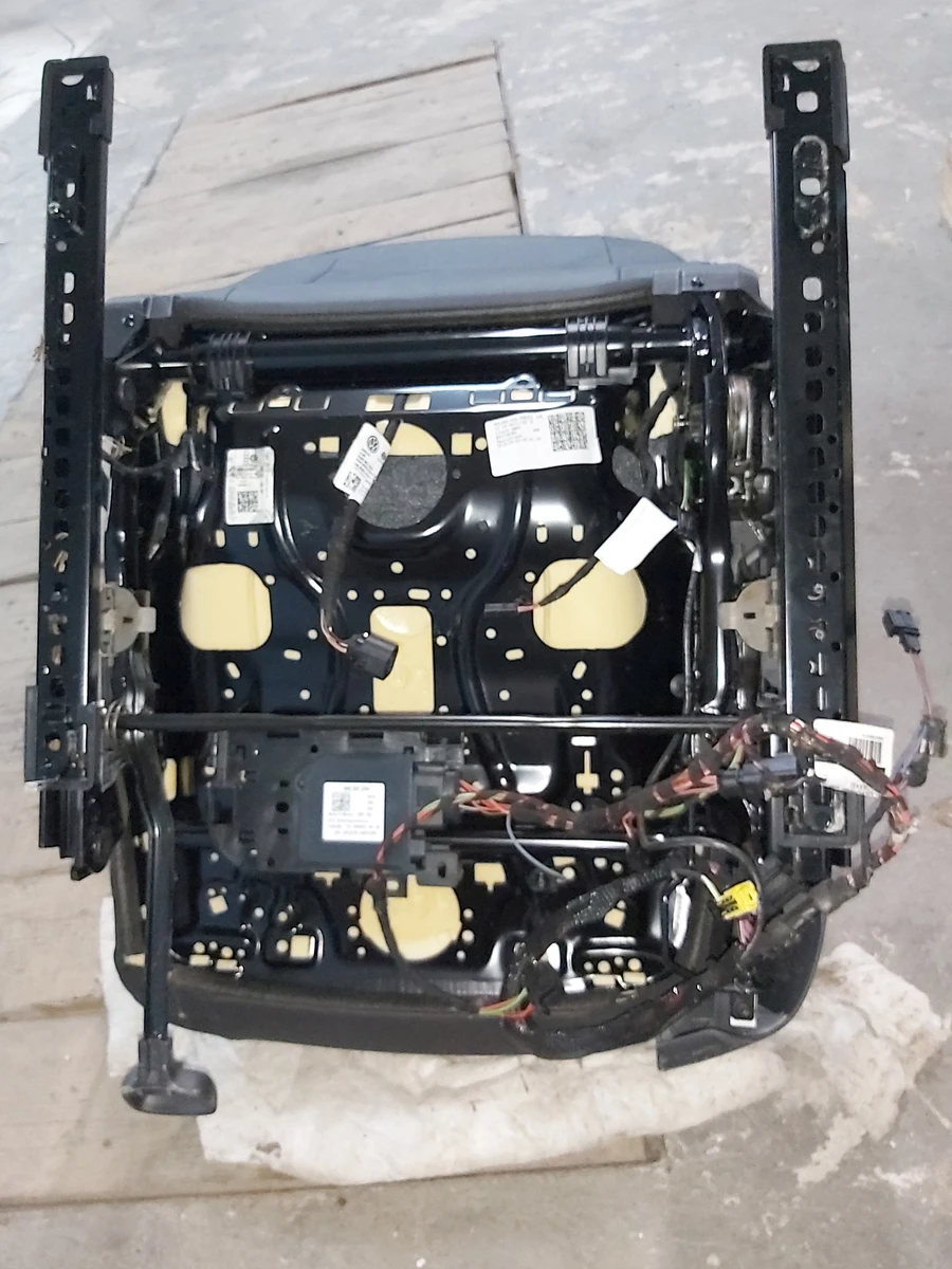 Passenger seat assembly with damage without AIRBAG VW E-GOLF 5Q4881106AA