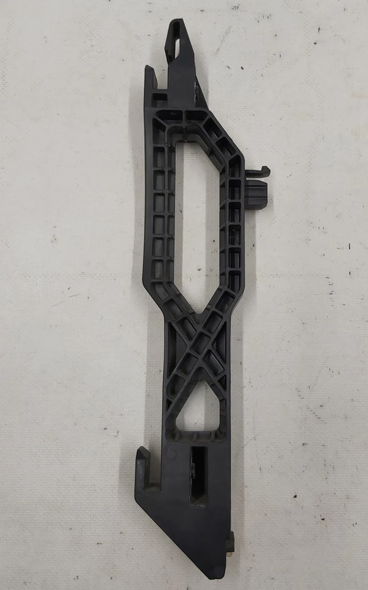 Кронштейн вентилятора радиатора левый 5QE121068A Volkswagen E-GOLF