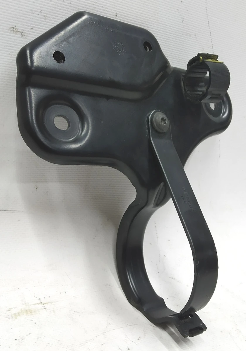 Кронштейн кріплення насоса і клапана системи охолодження в зборі з болтами і хомутом 5QE121093H Volkswagen E-GOLF