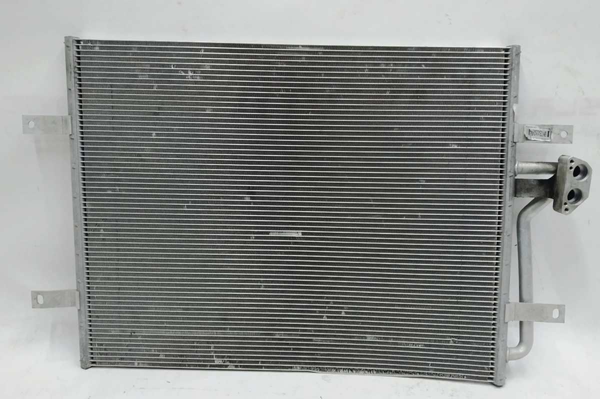 Radiator conditioner with damage 5QE816411A Volkswagen E-GOLF