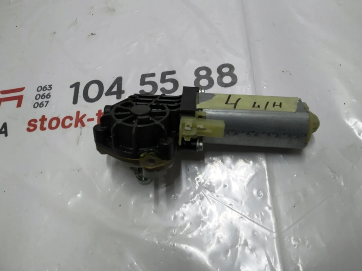 3 Электродвигатель регулировки угла наклона водит./пассажир. сиденья целиком Tesla model S, model S REST, model X 1013110-00-A