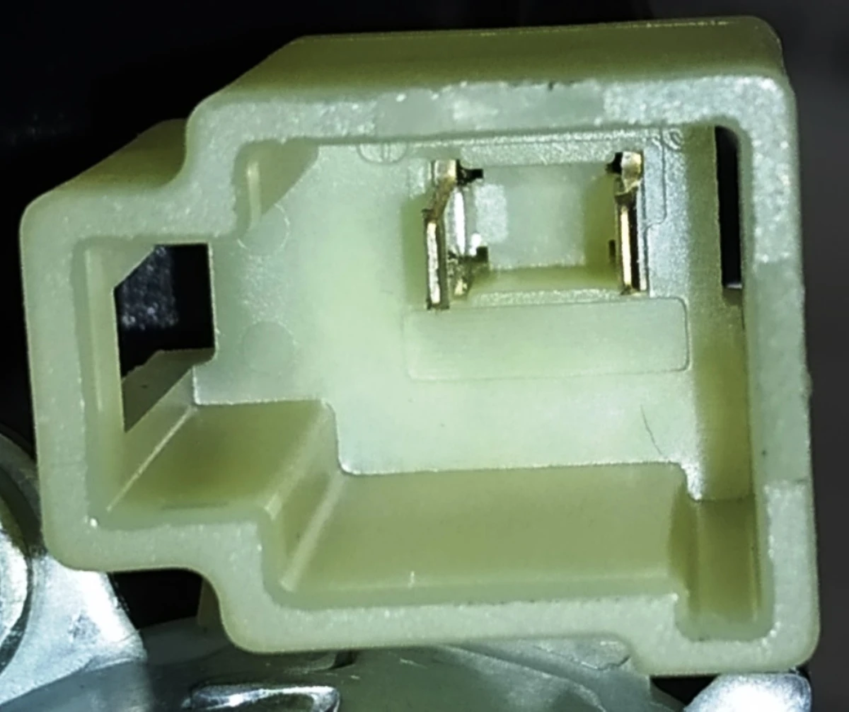 2 Електродвигун регулювання кута нахилу спинки пасажирського сидіння Tesla model S 1013121-03-B