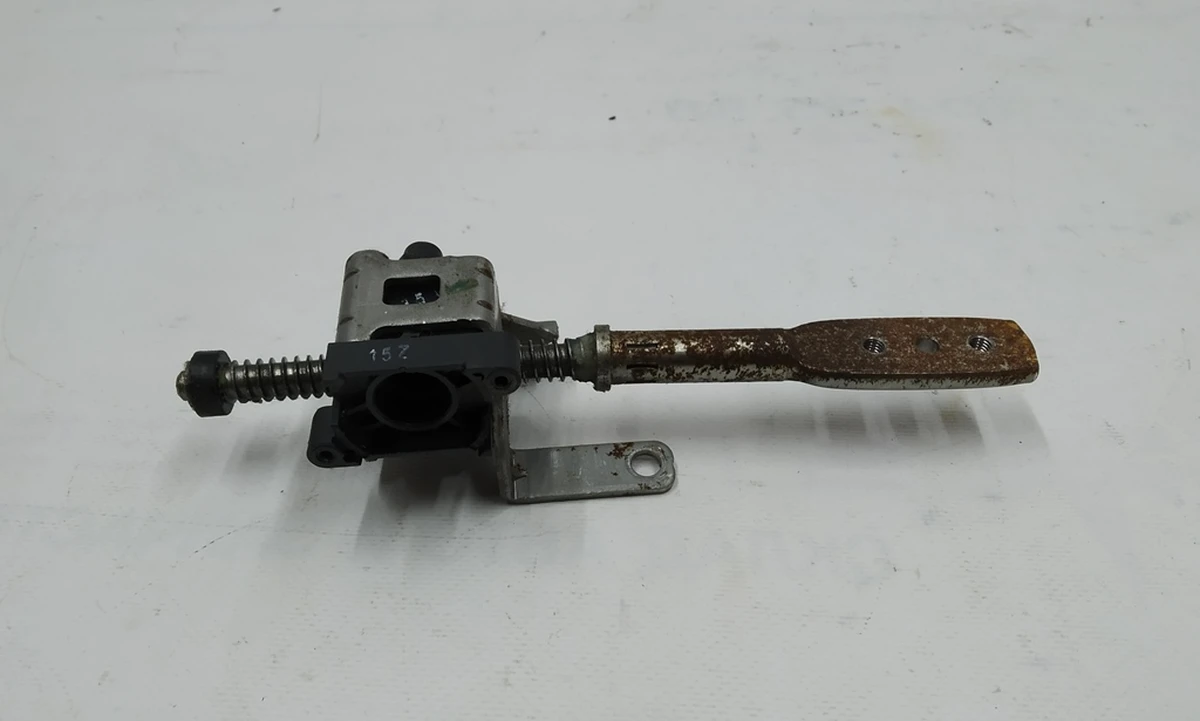 Механізм регулювання довжини рульової колонки Tesla Tesla model X, S, REST 0390203402