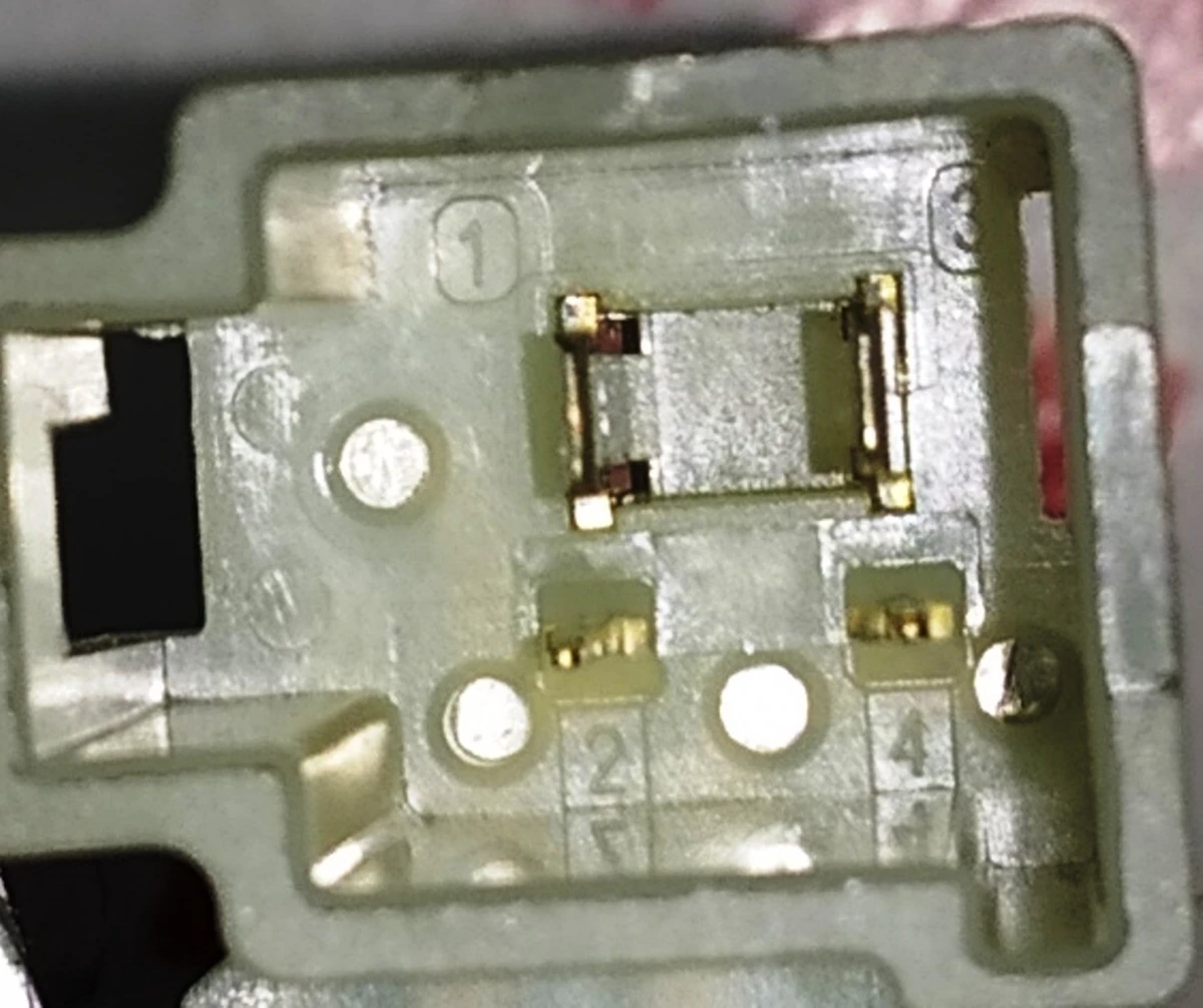 11 Электродвигатель регулировки угла наклона спинки сиденья 1-го ряда в сборе Tesla Model 3, Model Y 1079773-00-B