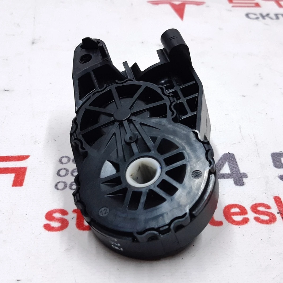 Tesla model 3 seat back angle adjustment motor reducer 1079773-00-B