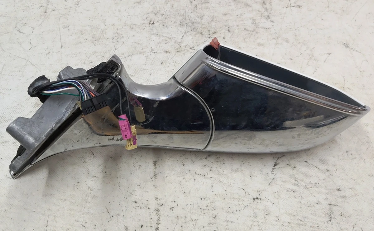 3 Зеркало наружное правое PBCW BASE без зеркального элемента с мелкими царапинами Tesla model S 6005863-00-E