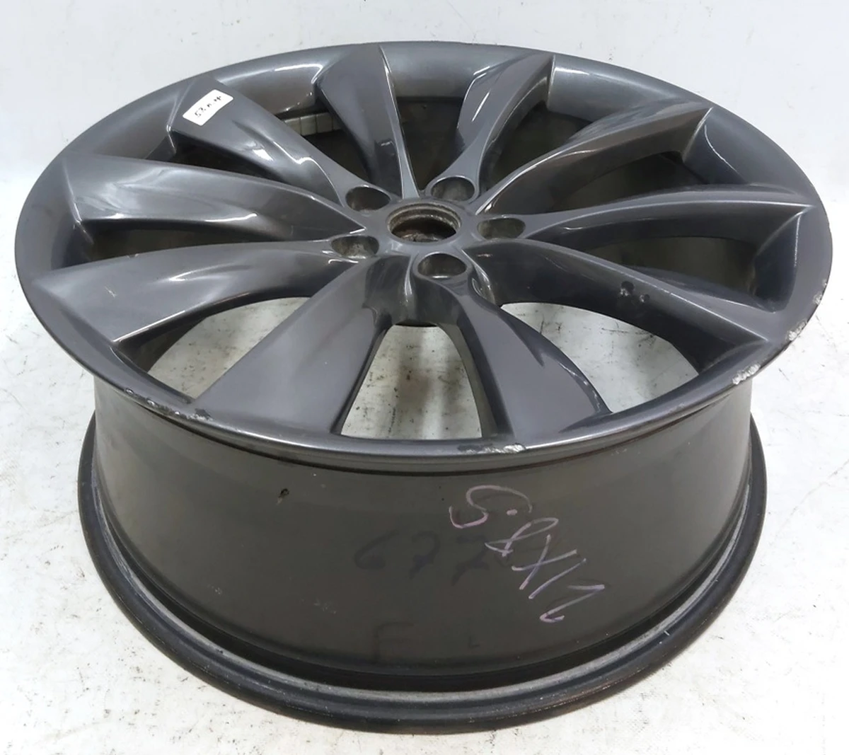 4 Колісний диск GREY TURBINE 21x8.5 J з пошкодженням Tesla model S, model S REST 1054042-00-B