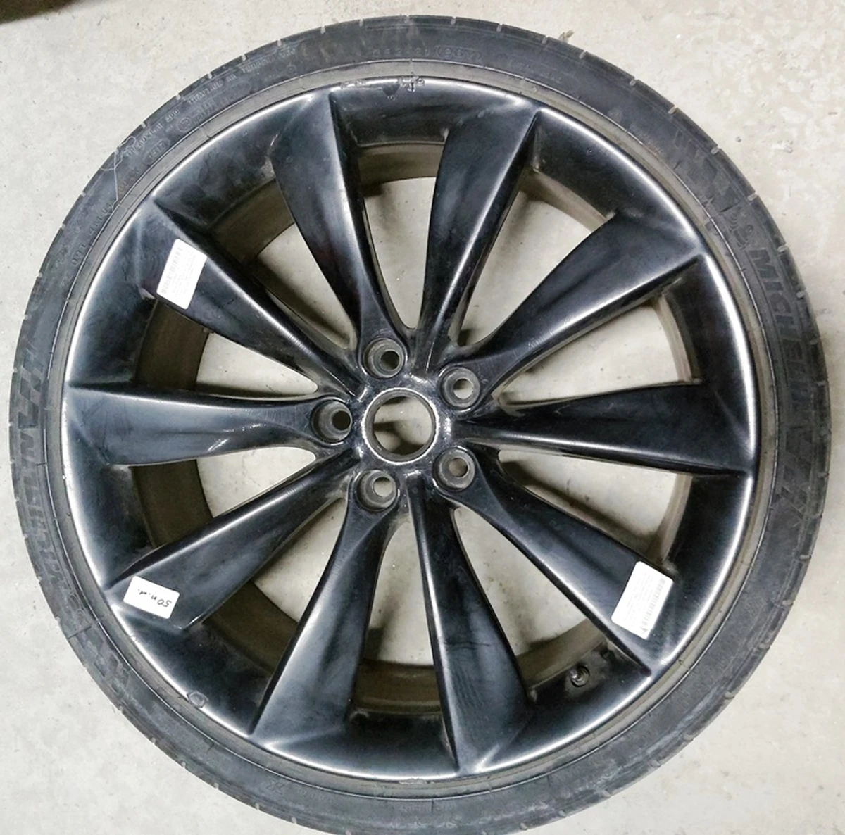 1 Колесо в зборі диска (21x9.0J - BLACK TURBINE) шина 245/35 ZR21 Michelin Pilot Sport A/S 3  2,15мм з пошкодженням Tesla model S 6005868-01-E