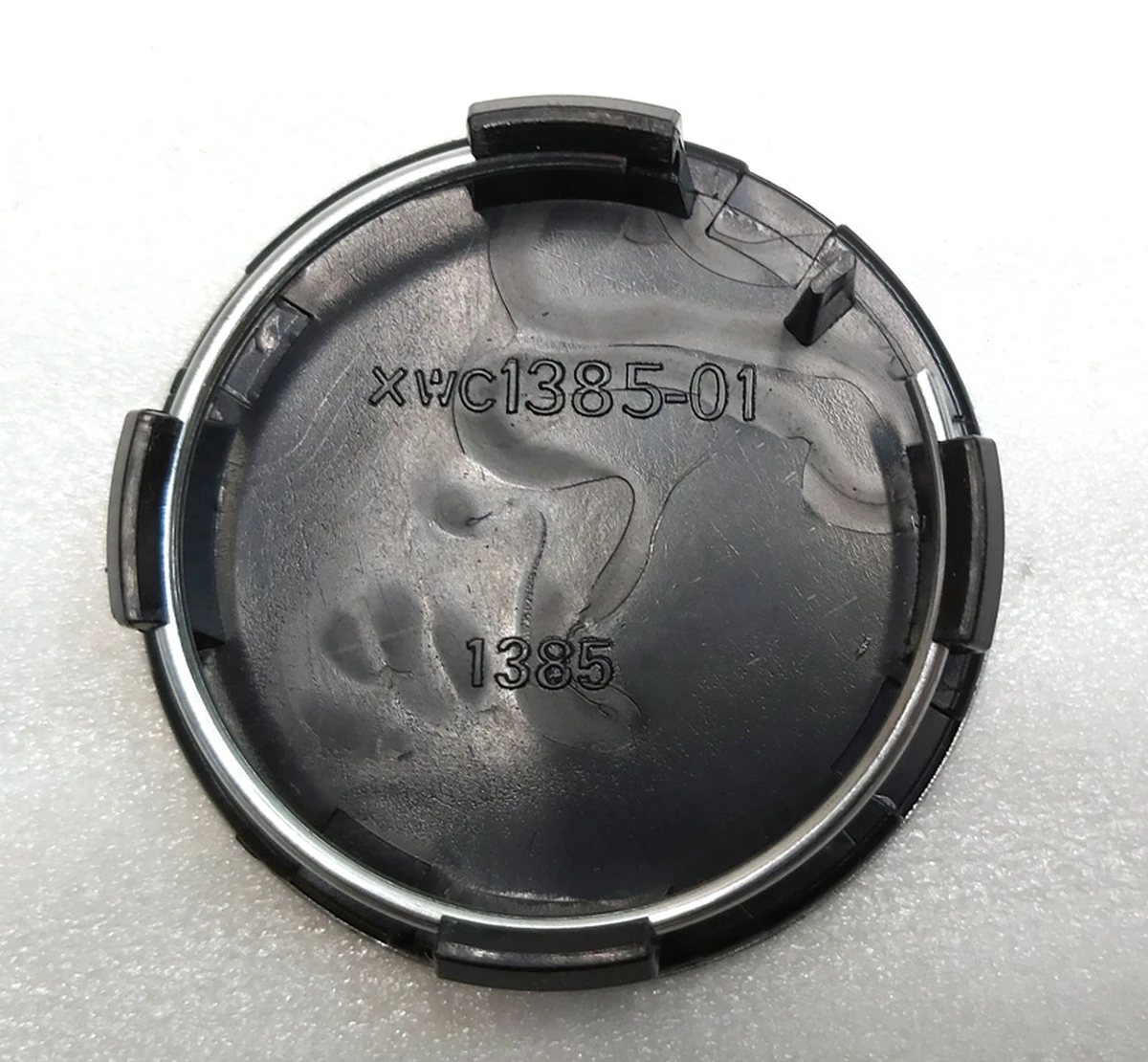 9 Wheel center cap 58mm THREADED SILVER (set of 4 pieces) Tesla all models 6005879