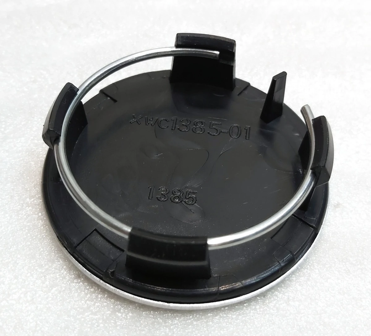 9 Ковпачок центральний колісного диска 58mm THREADED SILVER (комплект 4 штуки) Tesla all models 6005879