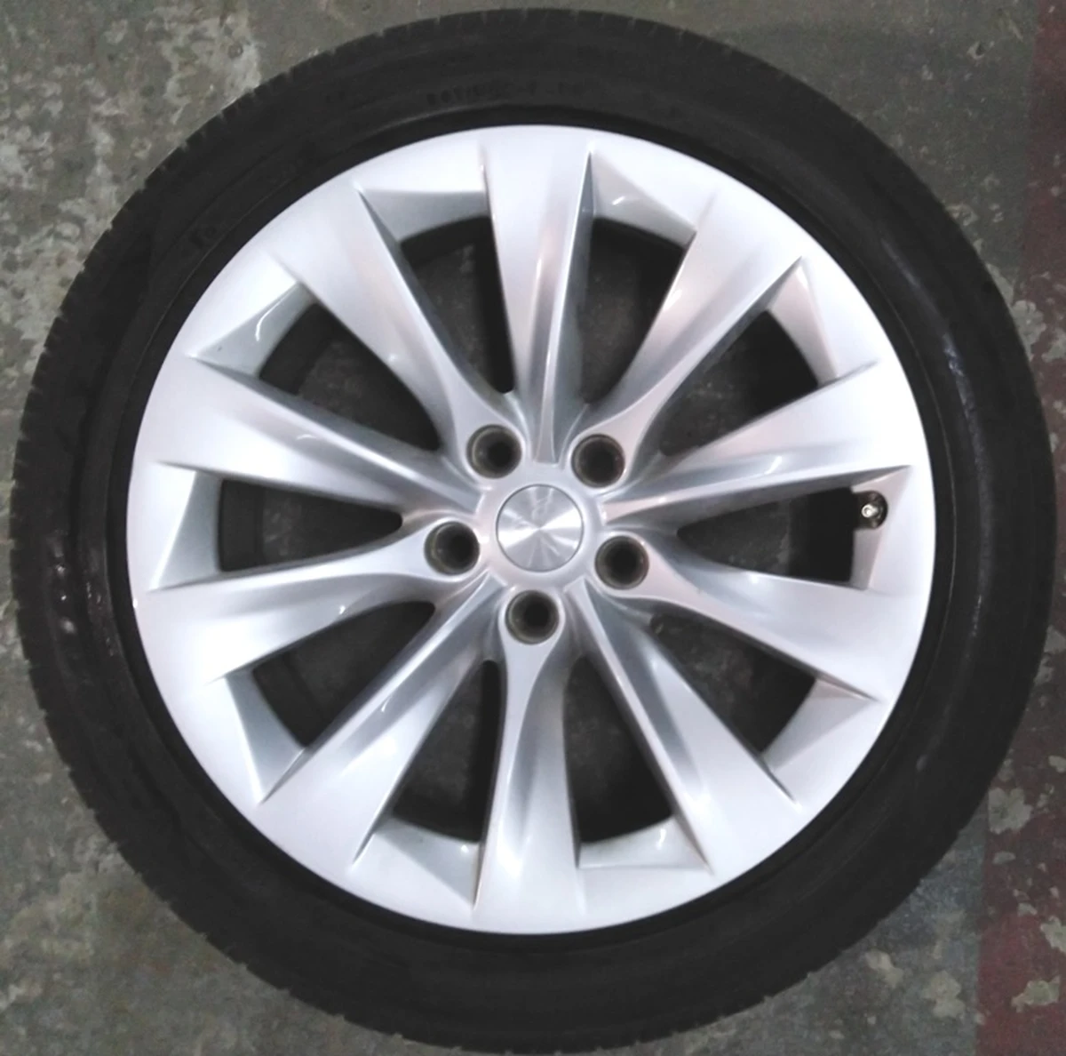 1 Шина 245/45R19 98W A/S GOODYEAR EAGLE TOURING 3,23 мм Tesla model S REST 6005890-00-C