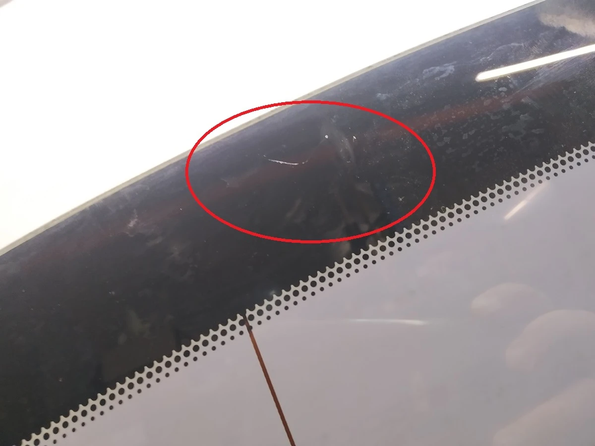 1 Скло кришки багажника з пошкодженням Tesla model S, model S REST 6005898-90-F