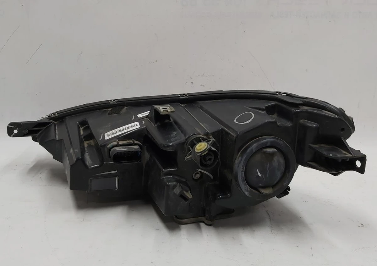 2 Headlight main right (xenon) (USA) Tesla model S 6005907-00-D