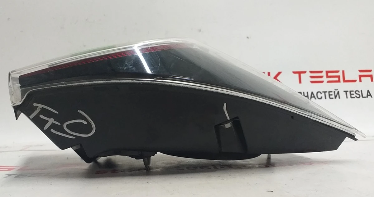 1 Ліхтар зовнішній лівий (USA) Tesla model S, model S REST 6005918-00-G