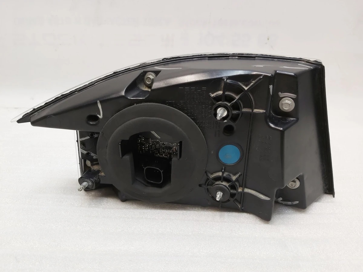 2 Фонарь правый наружный (EU) Tesla model S, model S REST 6005921-00-F