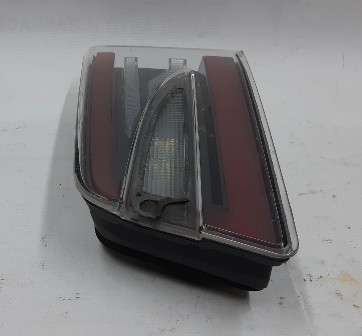 6 Right inner lamp (USA) Tesla model S, model S REST 6005924-00-E